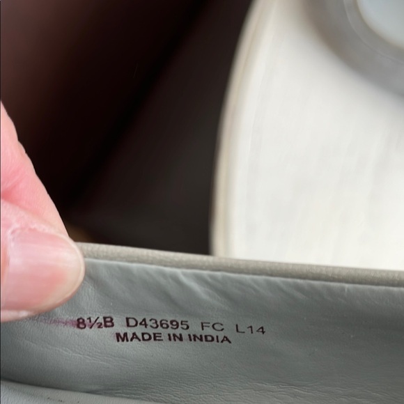 Cole Haan Peep Toe Suede Gray Flats Size 8.5 - Picture 6 of 6